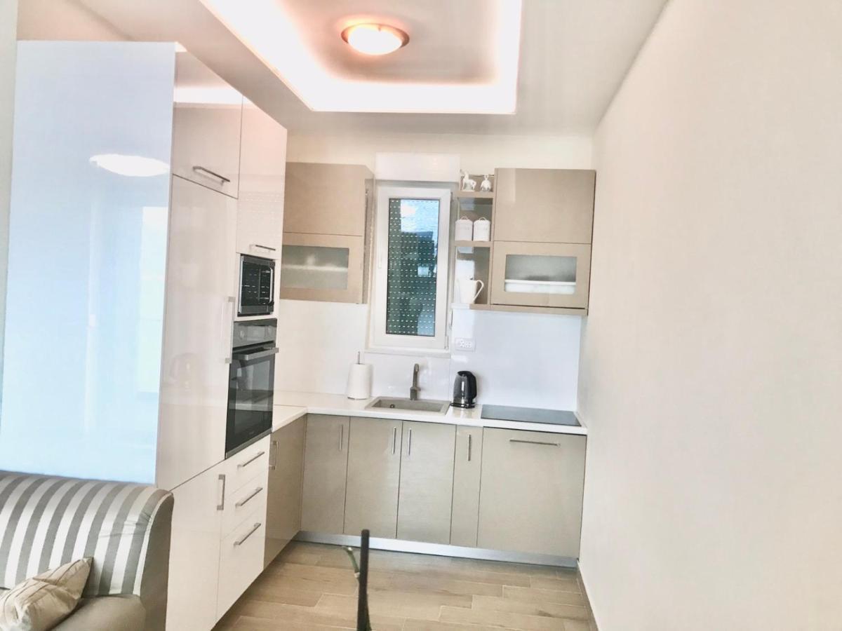 Lux Apartments Krasići Exteriér fotografie